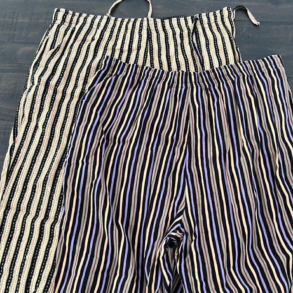 Bundle of stripped pants  - Picture 7 of 8